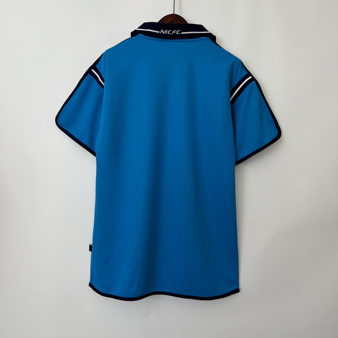 MANCHESTER CITY 2001 - 2002 HJEMME TRØJE