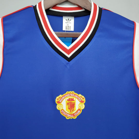 MANCHESTER UNITED 1985 - 1986 UDEBANE TRØJE